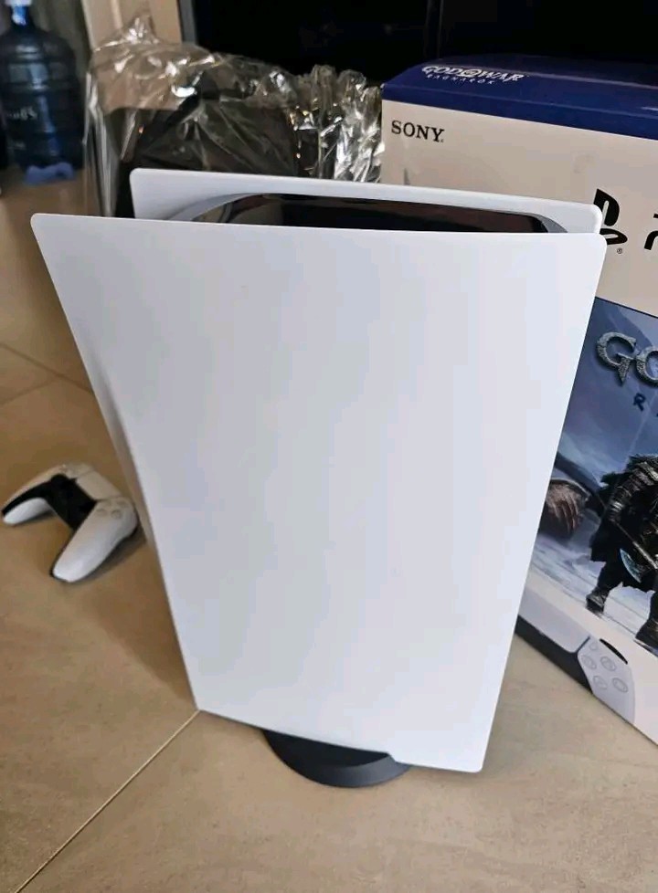 Play station 5 brand new