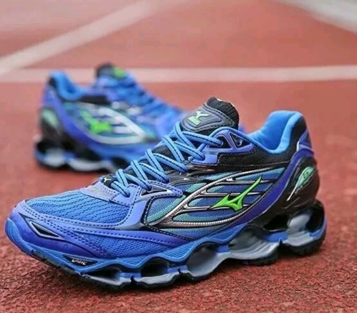 Mizuno Wave Prophecy 6